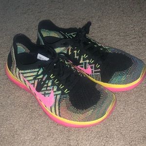 Nike Free Runs Tennis Shoes